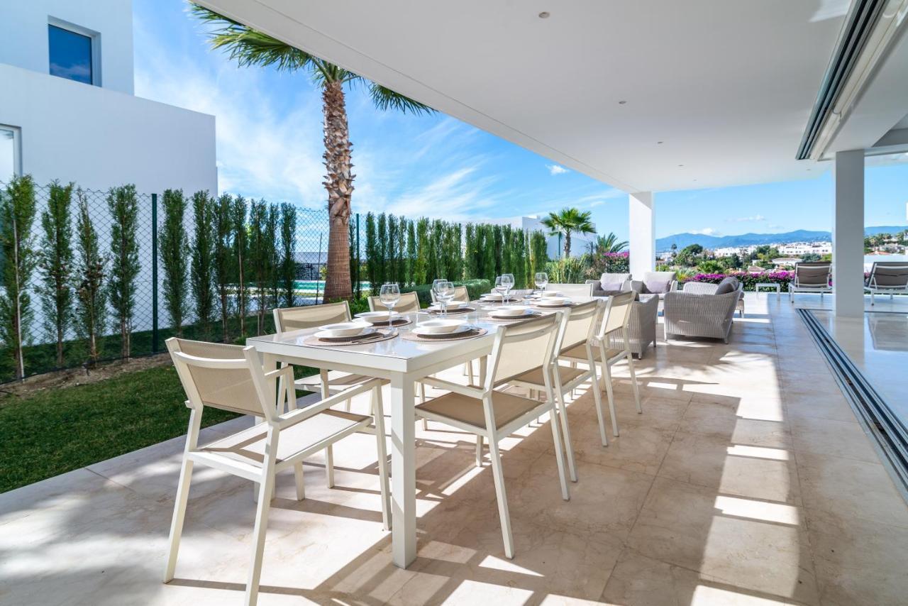 New Luxurious 4-bdrm Next To Beach/golf — La Villa *