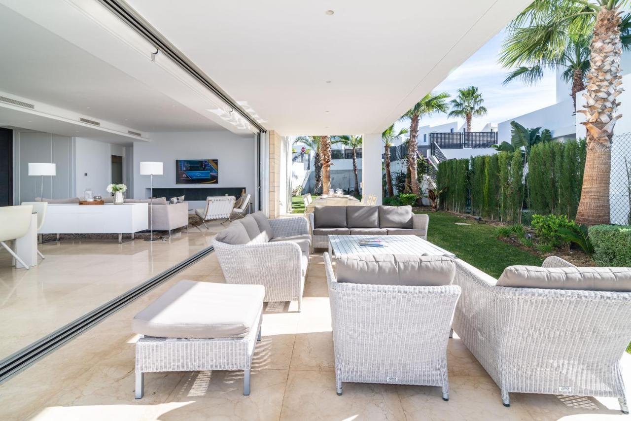 Villa New Luxurious 4-bdrm Next To Beach/golf — La