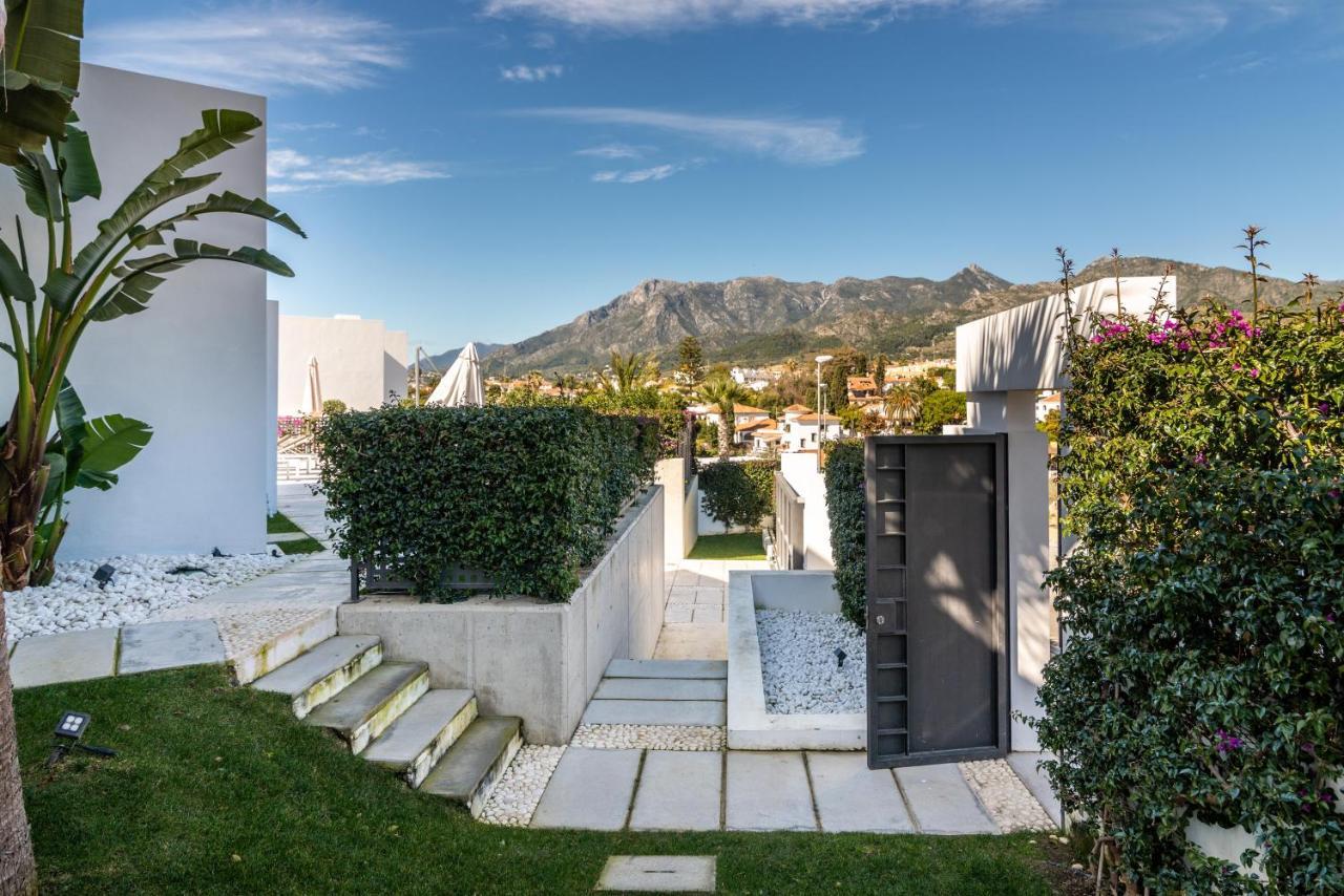 Villa New Luxurious 4-bdrm Next To Beach/golf — La Marbella